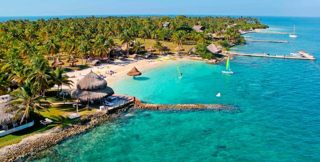 As belíssimas cores das águas de Ilha Mucura