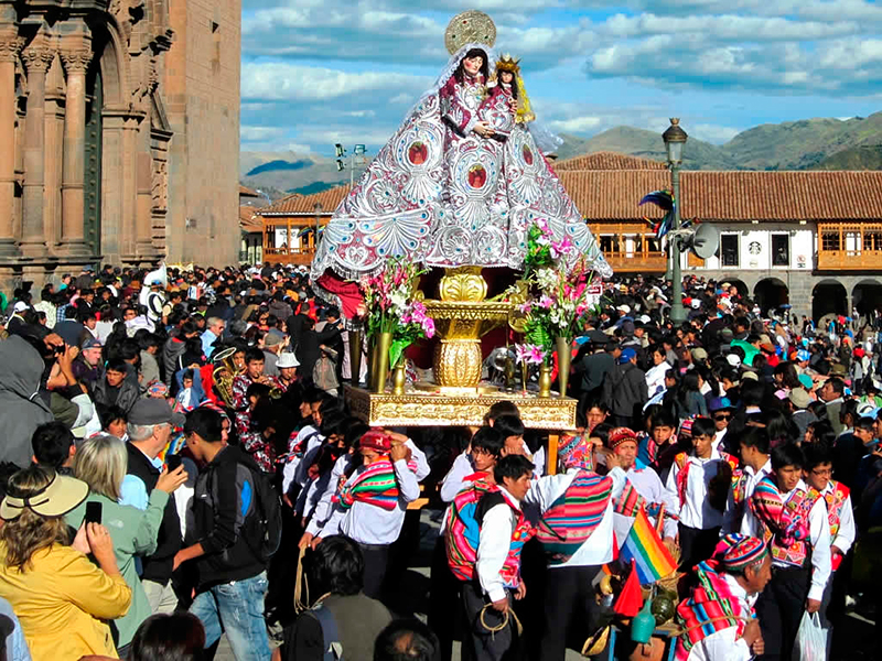 Cultura do Peru: Características do catolicismo se fazem presentes