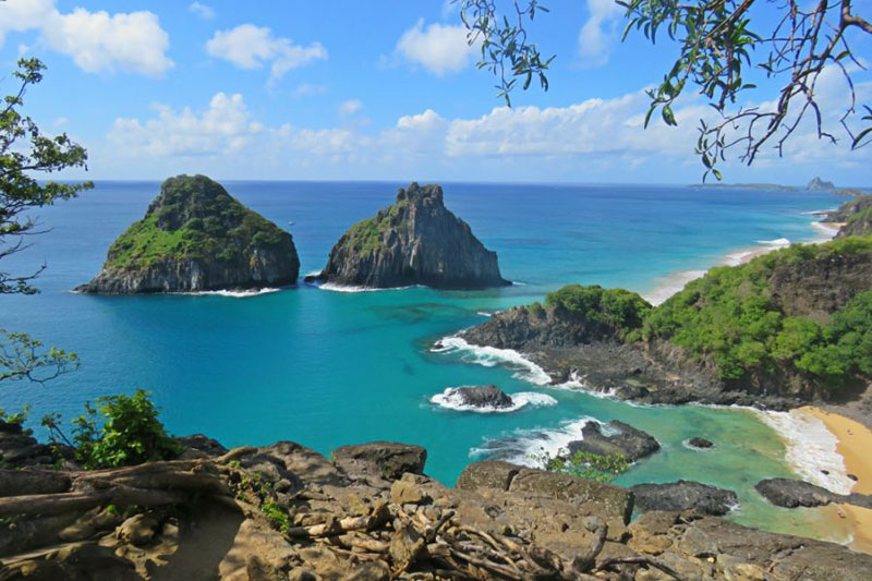 Trilhas de Fernando de Noronha: Trilhas que podem ser feitas rapidamente para você apreciar paisagens surreais
