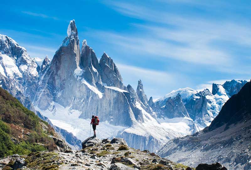 em el chaltém você pode fazer roteiros de trekking